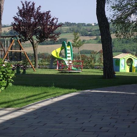 Hotel Ausonia Monte Porzio ภายนอก รูปภาพ