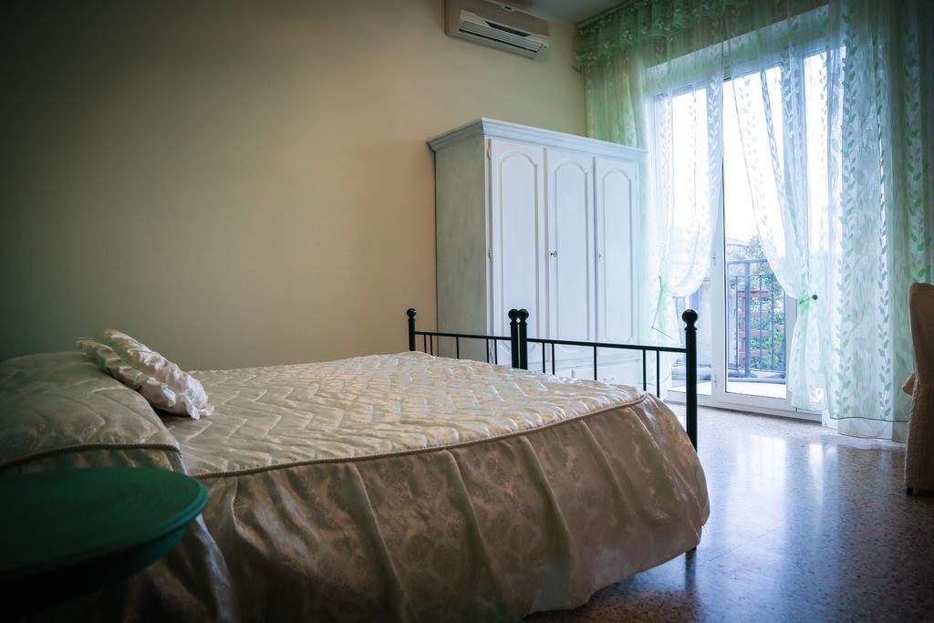 Hotel Ausonia Monte Porzio ภายนอก รูปภาพ