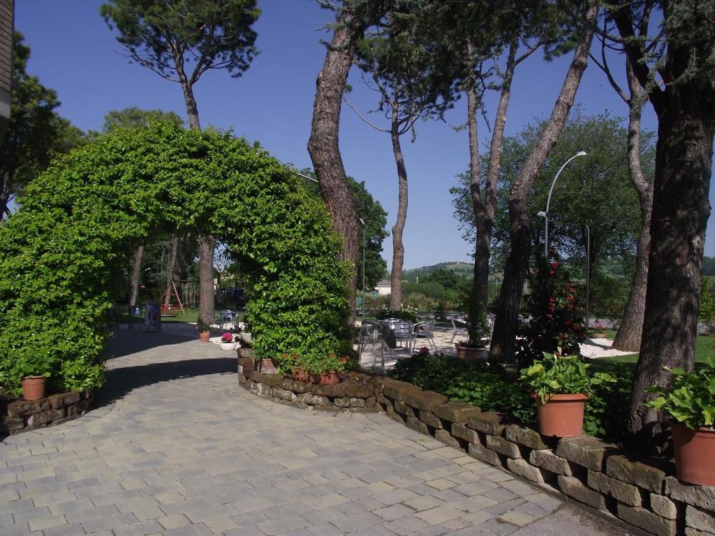 Hotel Ausonia Monte Porzio ภายนอก รูปภาพ