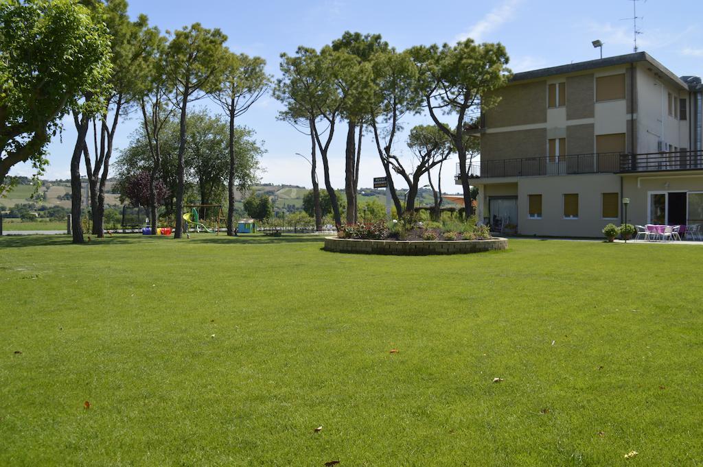 Hotel Ausonia Monte Porzio ภายนอก รูปภาพ