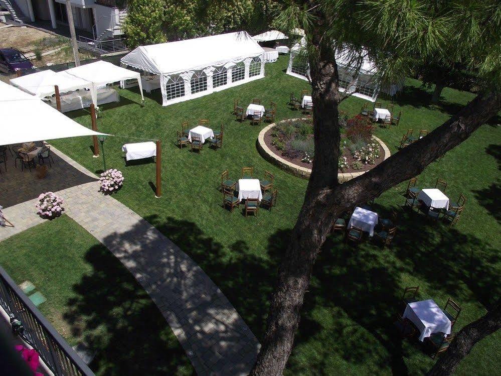 Hotel Ausonia Monte Porzio ภายนอก รูปภาพ